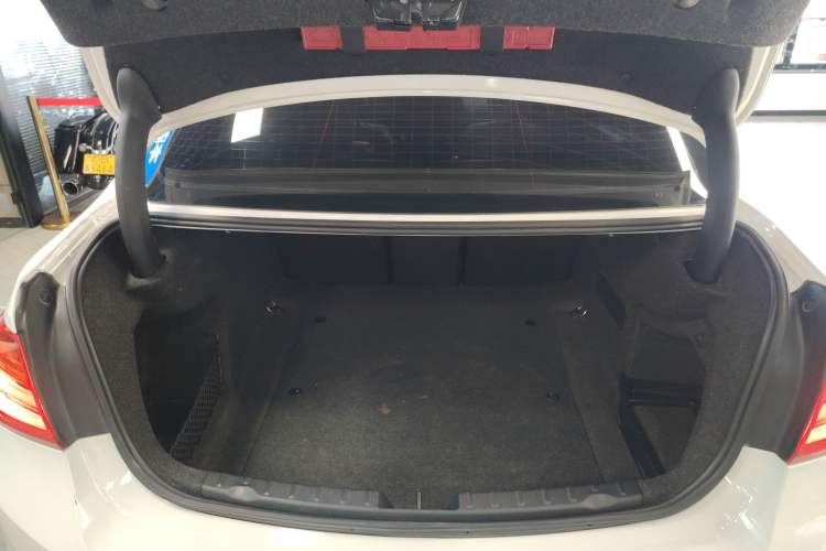 Used BMW 3 Series 2015 320Li Fashion Model
