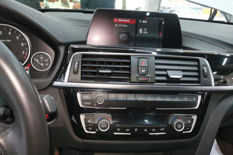 Used BMW 3 Series 2018 320Li Fashion Model
