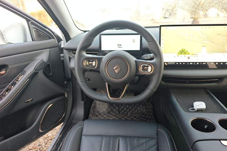 Used Baojun Enjoy 2025 Plug-in Hybrid 140km Luxury Edition
