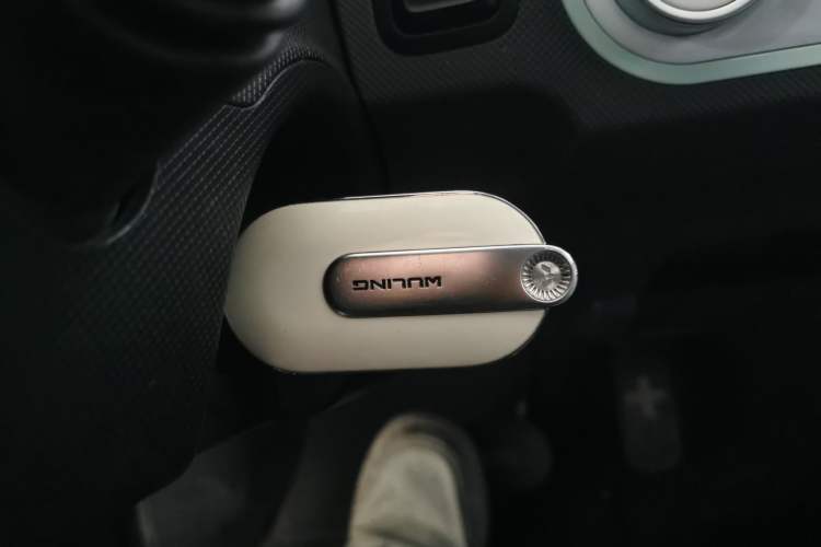 Used Wuling Hongguang MINIEV 2022 Macaron Premium Model – Lithium Iron Phosphate
