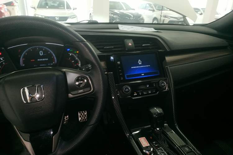 Used Honda Civic 2021 HATCHBACK 220TURBO CVT Trendy Cool Edition
