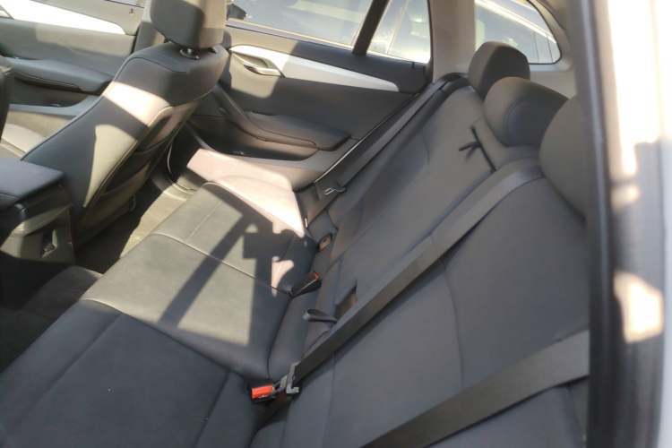 Used BMW X1 2014 sDrive18i Leading Model
