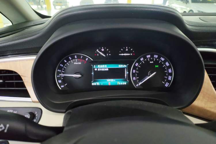 Used Buick GL8 2018 ES 28T Comfort Model China VI Standard