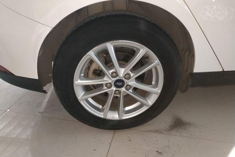 Used Ford Focus 2015 Hatchback 1.6L Automatic Fashion Edition