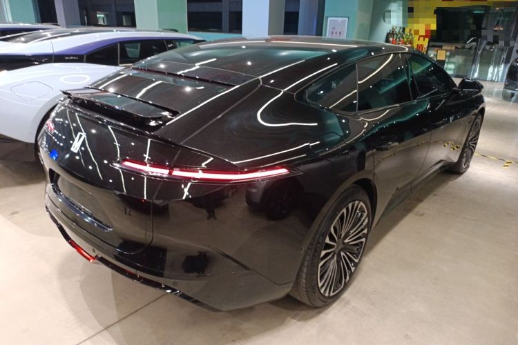 Used  12 2025 Ultra Extended-Range Edition