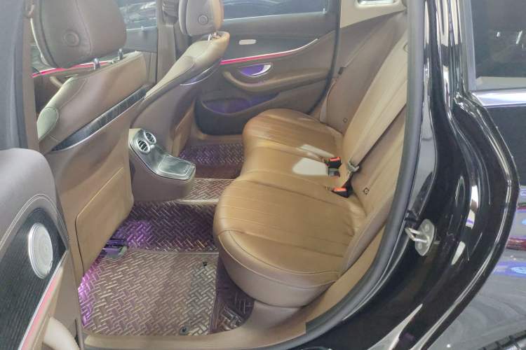 Used Mercedes-Benz E-Class 2022 Second Facelift E 300 L Fashion Edition
