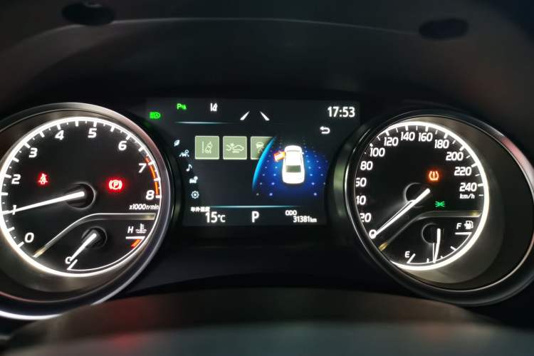 Used Toyota Camry 2021 2.0G Luxury Edition
