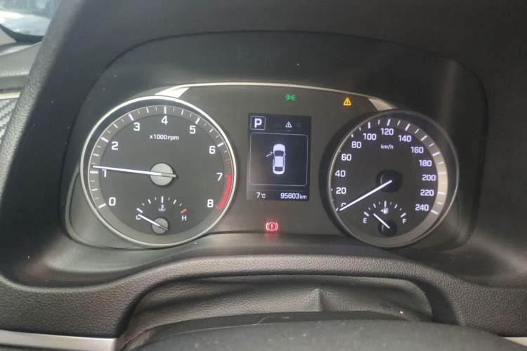 Used Hyundai Elantra 2016 1.6L Automatic ZhiXuan – Elite Version