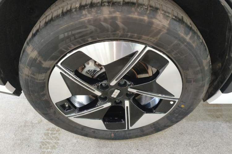 Used  E5 2024 530km Long-Range Version
