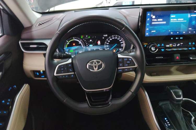 Used Toyota Highlander 2022 Dual-Engine 2.5L Four-Wheel Drive Prestige Version 7 Seats
