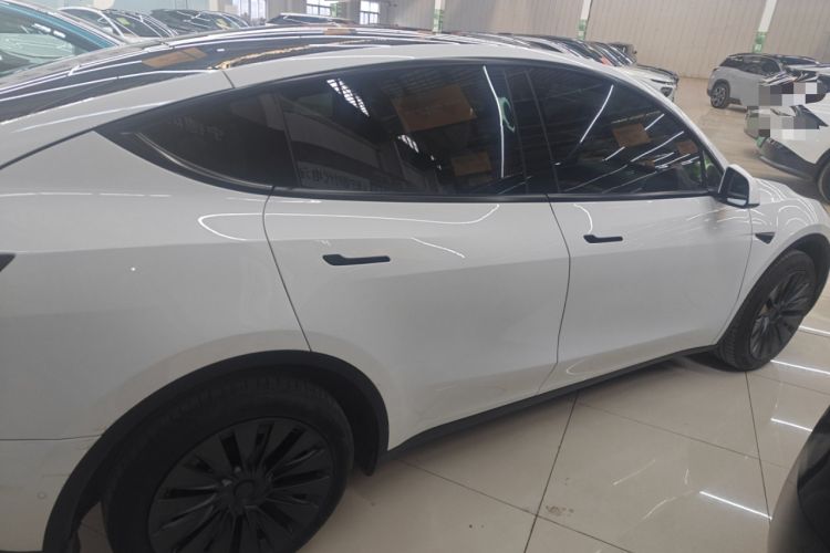 Used Tesla Model Y 2023 Long-Range All-Wheel-Drive Version