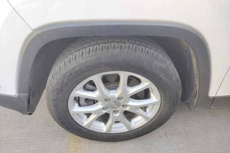 Used  Cherokee 2016 2.4L Leading Edition
