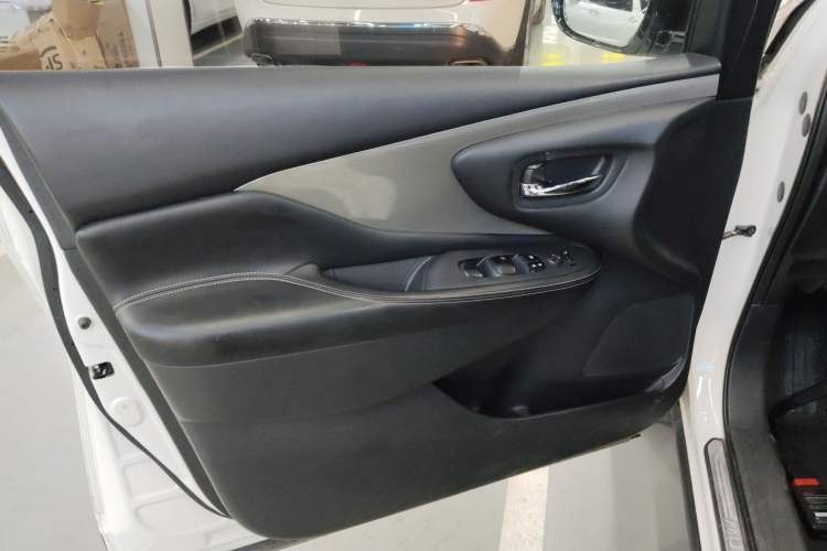 Used Nissan Murano 2021 2.5L XE Two-Wheel Drive Elite Edition
