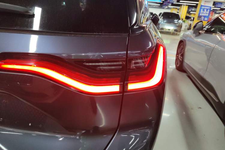 Used Nio ES8 2020 415 km Range 6-Seater Version
