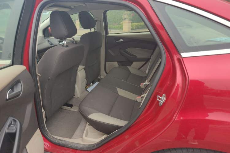 Used Ford Focus 2012 Sedan 1.6L Automatic Comfort Model