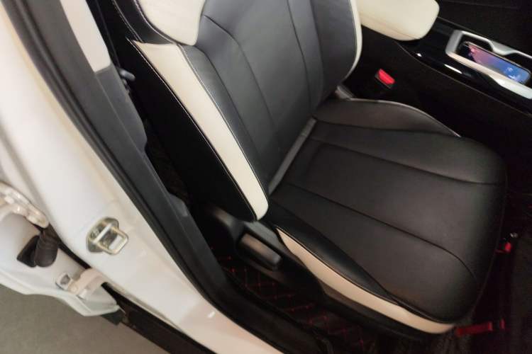 Used Geometry E Firefly 2024 301km Starlight
