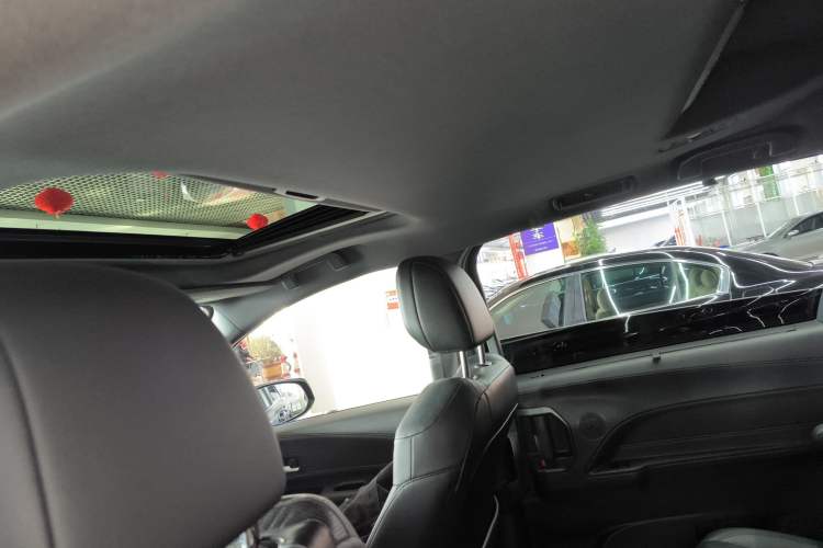 Used Toyota Sienna 2021 2.5L Hybrid Premium Edition