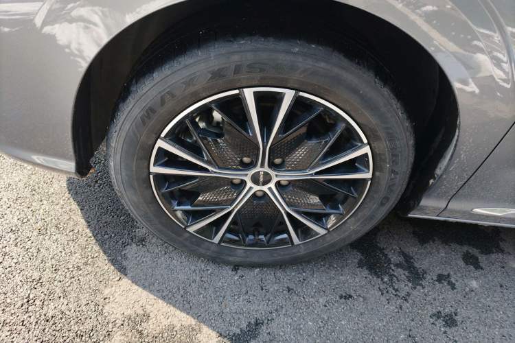 Used Roewe iMAX8 2023 400TGI Elite Edition
