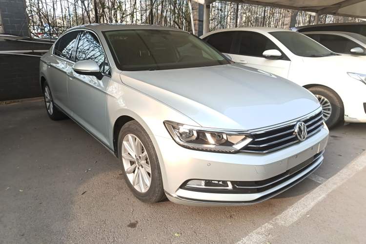Used Volkswagen Magotan 2019 330TSI DSG Leading Model China VI Standard
