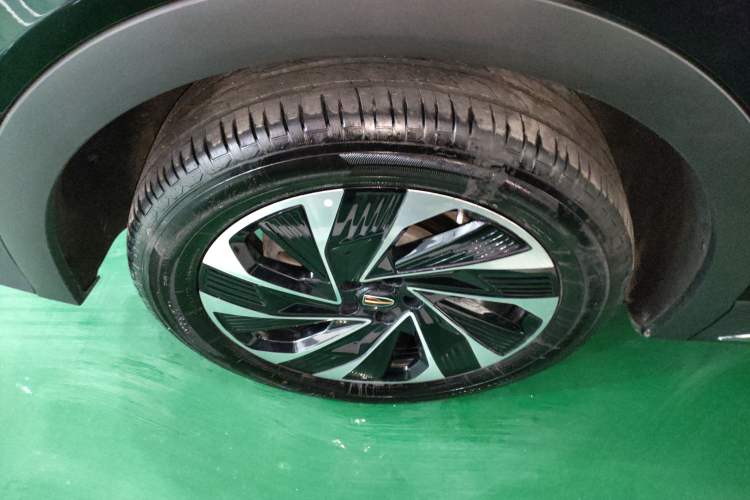 Used Hongqi HS7 PHEV 2024 2.0T PHEV Four-Wheel Drive Flagship Edition 6 Seats
