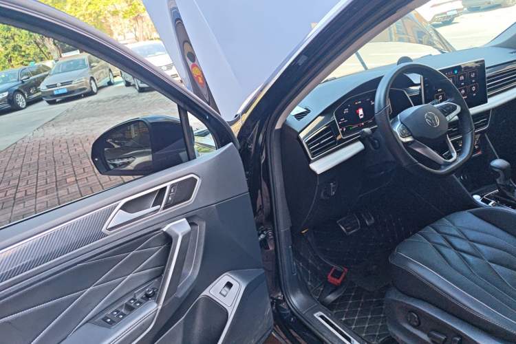 Used Volkswagen Tiguan L 2024 330TSI Automatic Two-Wheel Drive R-Line Enhanced Edition