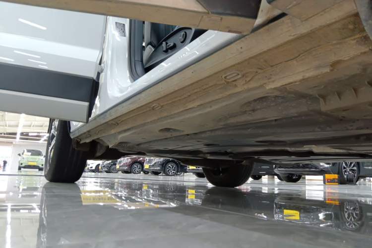 Used Volkswagen Tharu 2023 300TSI Two-Wheel-Drive Full Moon Edition
