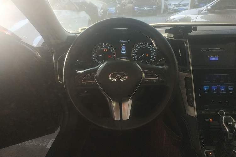 Used Infiniti Q50L 2018 2.0T Enjoyment Version China VI Standard