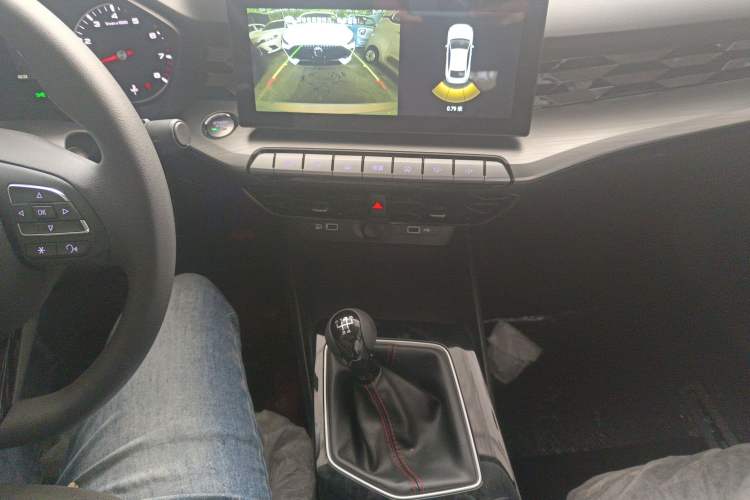 Used MG 5 2023 180 DVVT Manual Fashion Edition