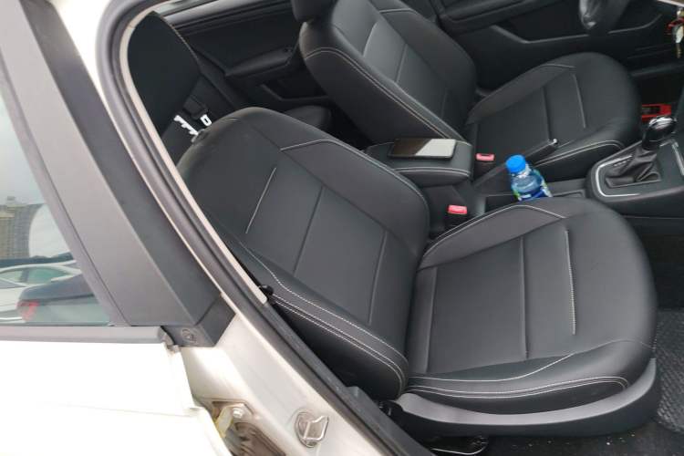 Used Volkswagen Bora 2016 1.6L Automatic Fashion Model
