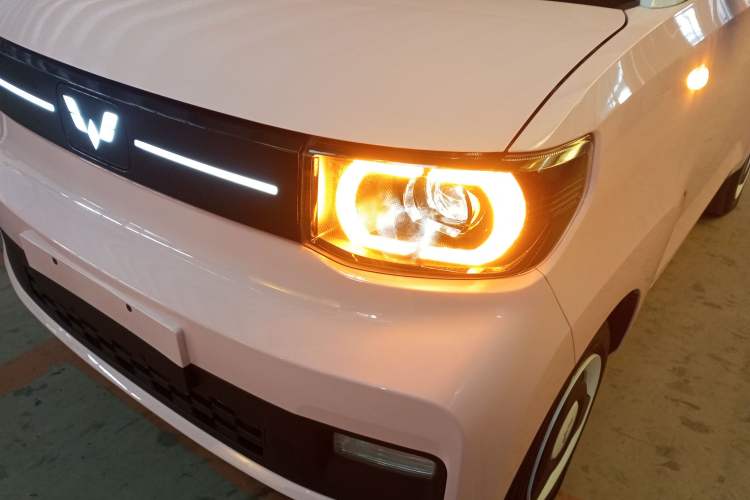 Used Wuling Hongguang MINIEV 2022 Macaron Fashion Model Lithium Iron Phosphate
