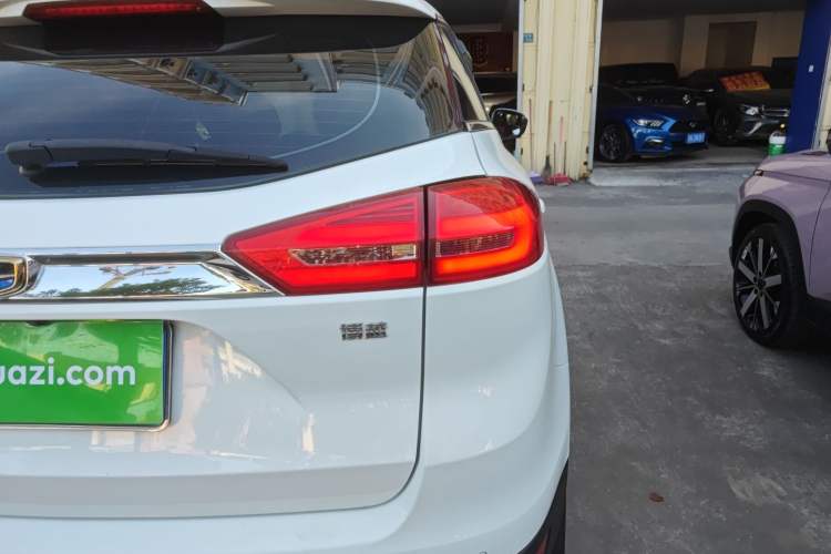 Used Geely Auto Emgrand X7 Sport 2016 1.8TD Automatic All-Wheel-Drive ZhiZun Edition
