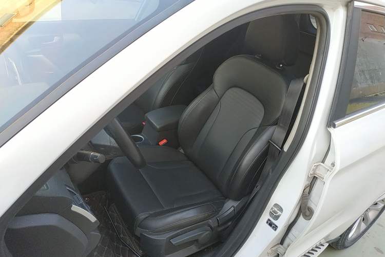 Used Haval H2 2017 Red-Label 1.5T Manual Two-Wheel Drive Comfort Model
