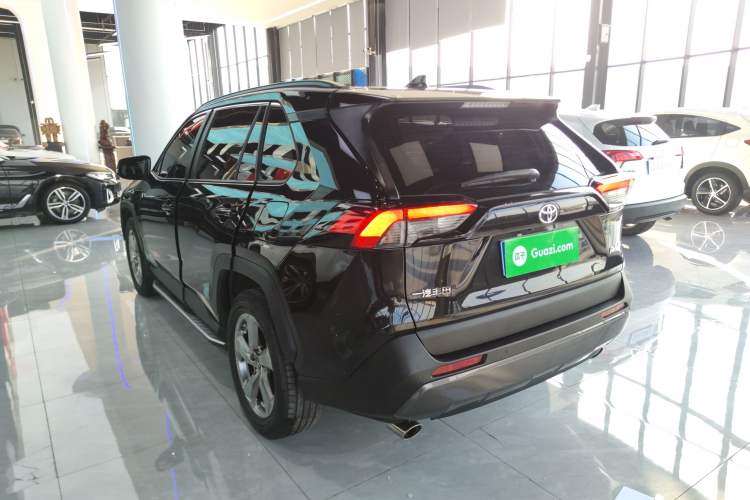 Used Toyota RAV4 2022 2.0L CVT Two-Wheel Drive Fashion Plus Edition
