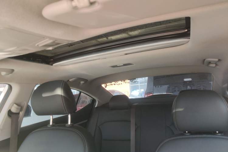 Used Hyundai Elantra 2016 1.6L Automatic ZhiXuan – Elite Version
