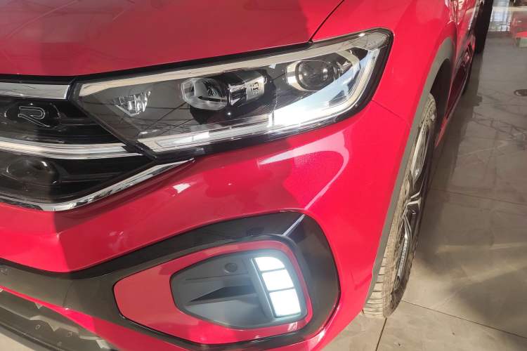 Used Volkswagen T-ROC 2023 300TSI DSG Two-Wheel-Drive Chen Guang Edition