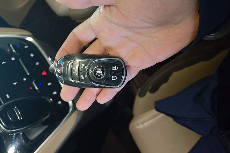 Used Buick GL8 2021 ES Land Cruiser 653T Flagship Model
