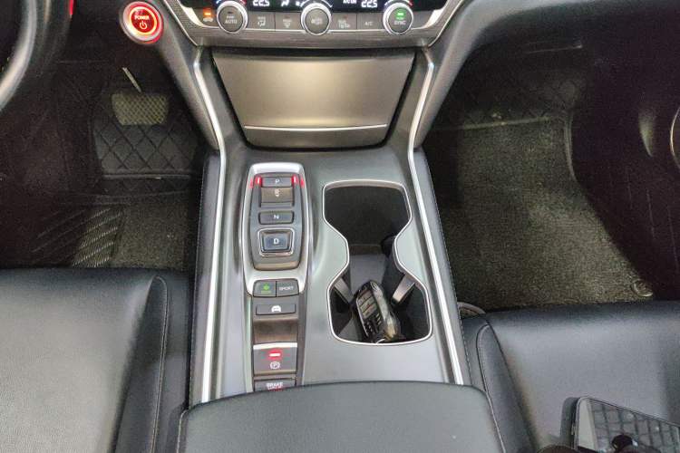 Used Honda Accord 2018 Rui Hybrid 2.0L Rui Ling Edition China VI
