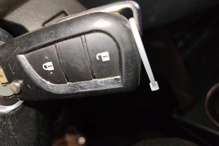 Used Toyota RAV4 2015 2.0L CVT Two-Wheel Drive Fashion Edition
