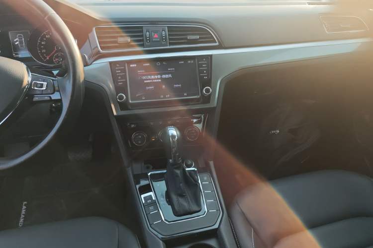 Used Volkswagen Lamando 2015 330TSI DSG Comfort Edition
