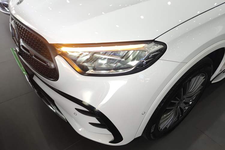 Used Mercedes-Benz GLC 2023 GLC 300 L 4MATIC Dynamic Edition 5-seater