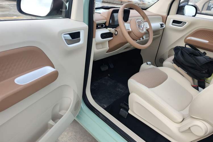 Used Wuling Hongguang MINIEV 2024 3rd Generation 215km Youth Edition
