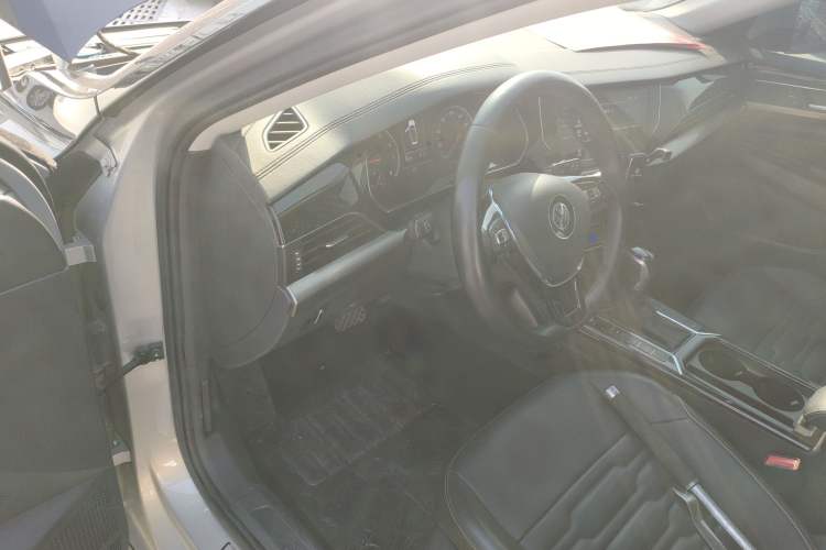 Used Volkswagen Passat 2020 330TSI Elite Edition China VI
