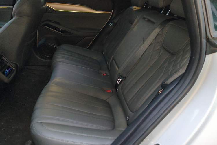 Used BYD Song L EV 2025 Intelligent Driving Version 662 km LiDAR Excellence Edition