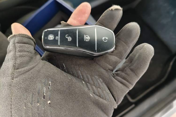 Used BYD Song L EV 2025 Intelligent Driving Version 602 km Range LiDAR-equipped All-Wheel-Drive Type