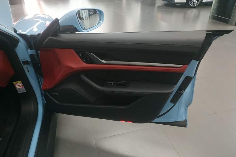 Used Porsche Taycan 2022-Year Updated Taycan
