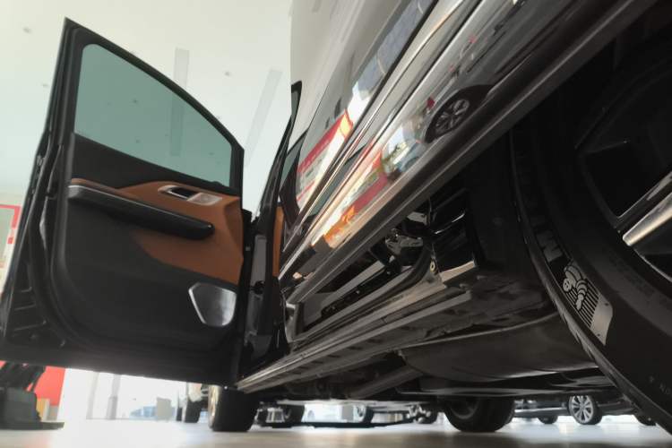 Used Hongqi HQ9 2023 2.0T Smart Connect Flagship Edition