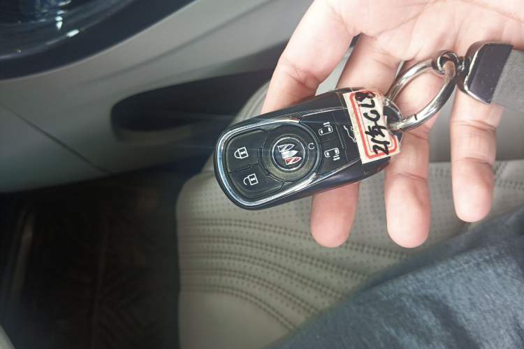 Used Buick GL8 2021 ES Landtrek 653T Comfort Edition
