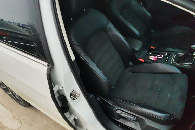 Used Volkswagen Golf 2020 Zhiai Edition 280TSI DSG Luxury Model