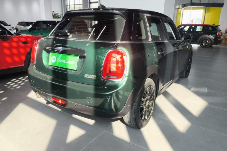 Used  MINI 2018 1.5T COOPER Classic Edition Five-Door Version
