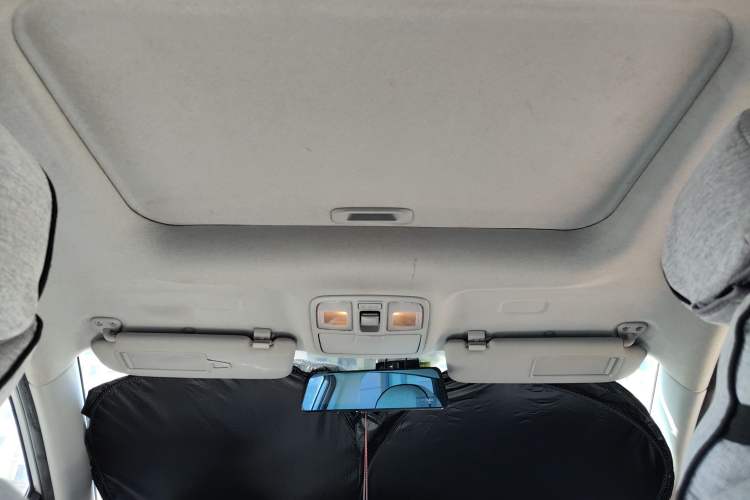 Used Hyundai ix35 2012 2.0L Automatic Two-Wheel Drive New Edition GL
